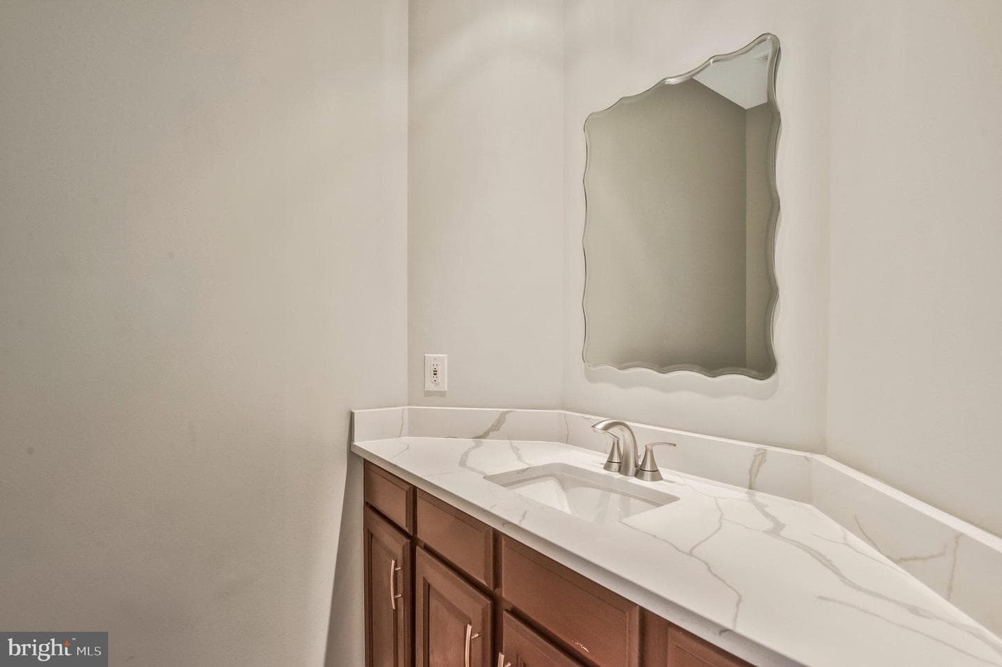 7941 Amsterdam Court photo 21