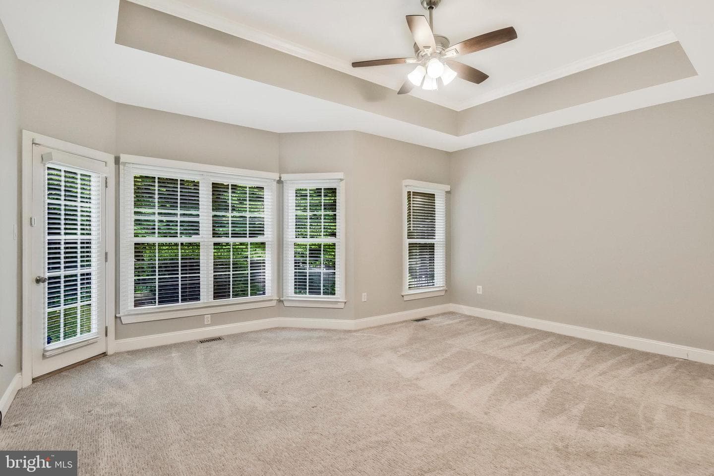 7941 Amsterdam Court photo 23