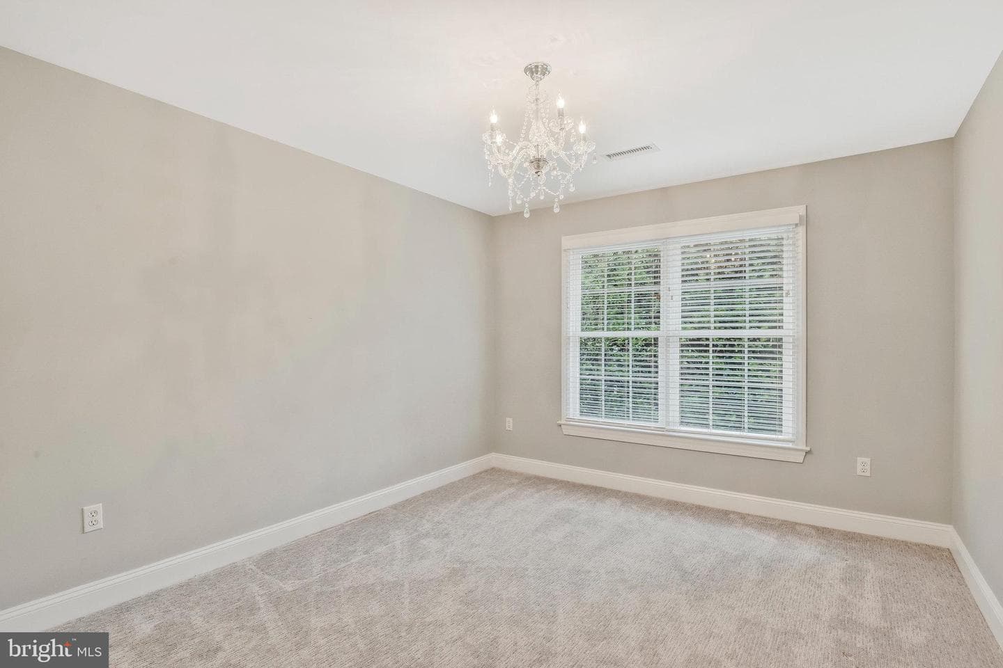 7941 Amsterdam Court photo 32