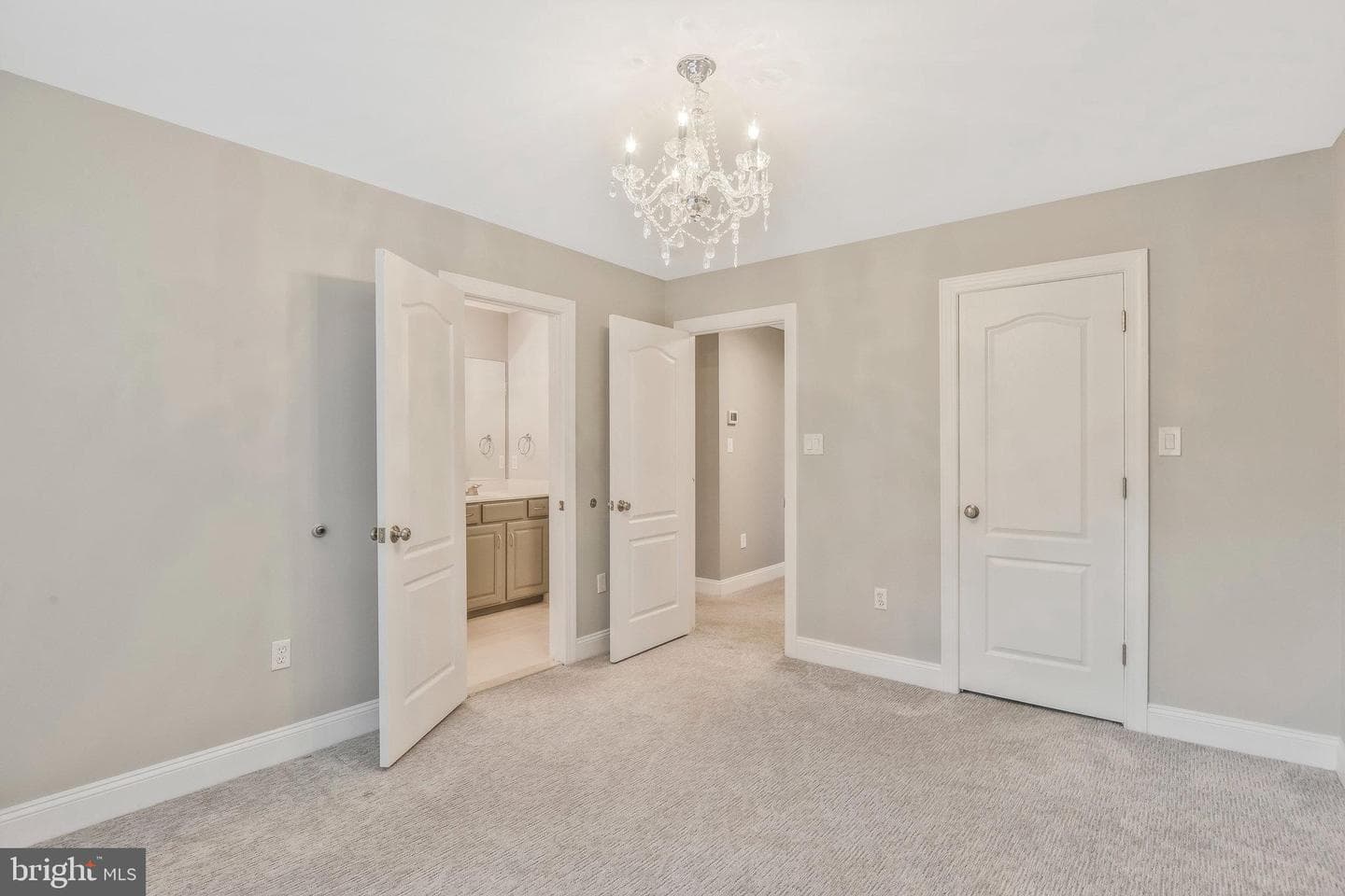 7941 Amsterdam Court photo 33