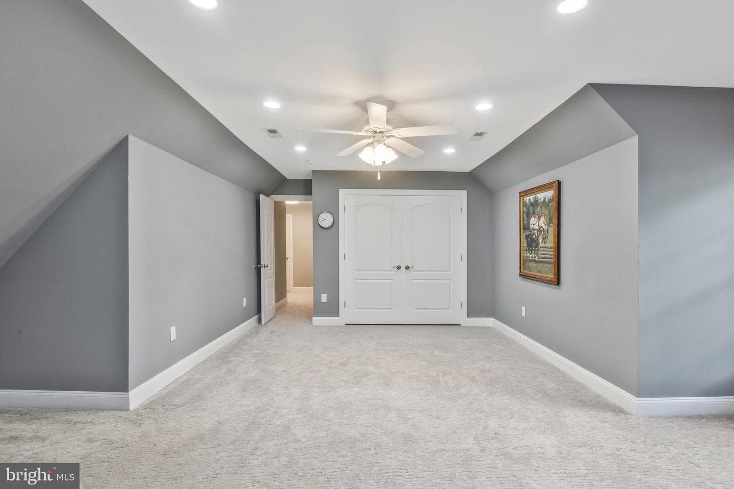 7941 Amsterdam Court photo 40