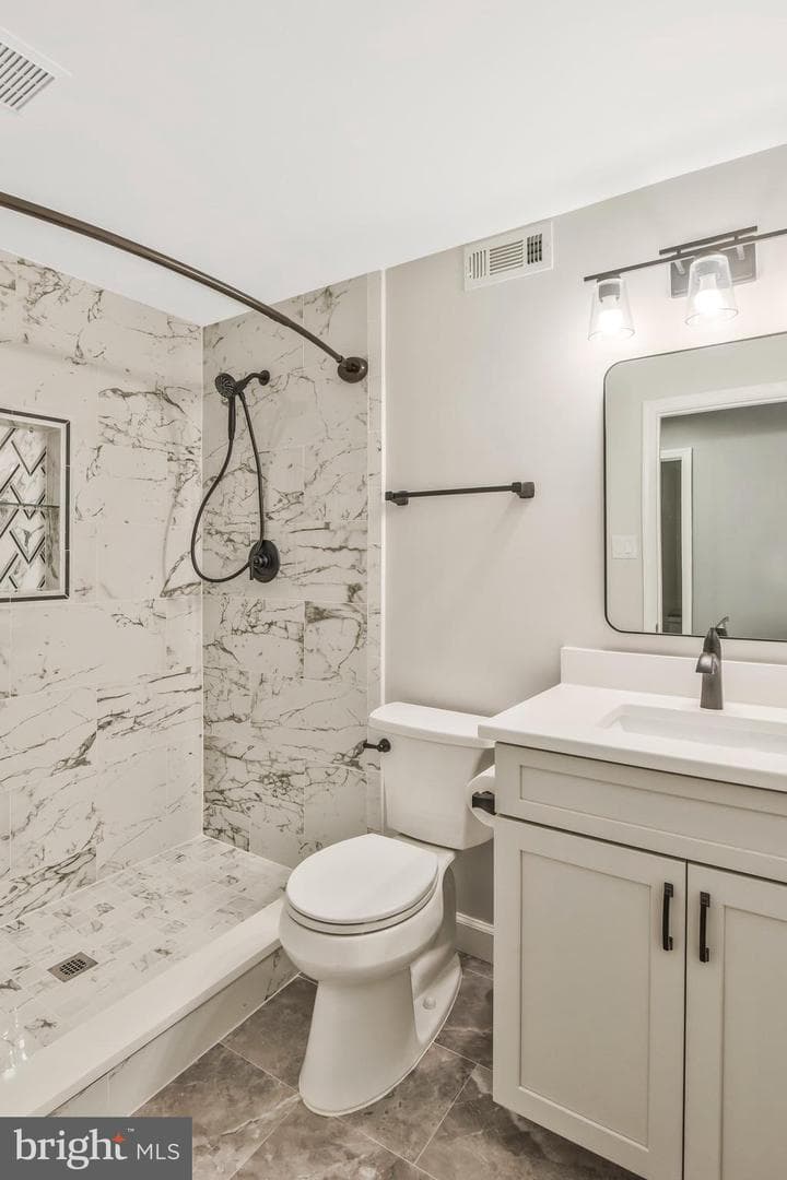 7941 Amsterdam Court photo 47