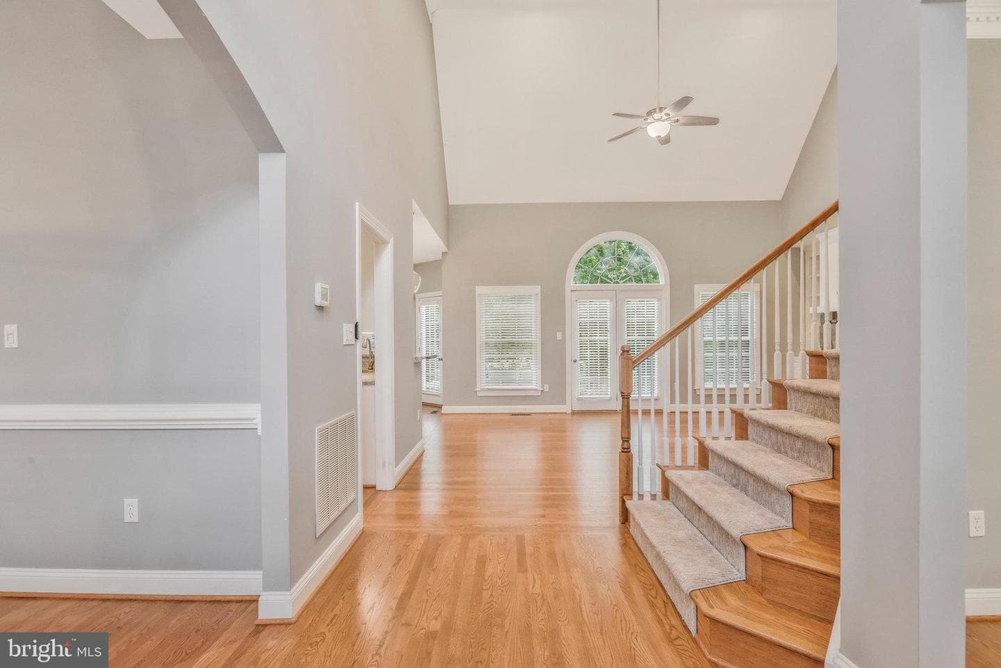 7941 Amsterdam Court photo 6