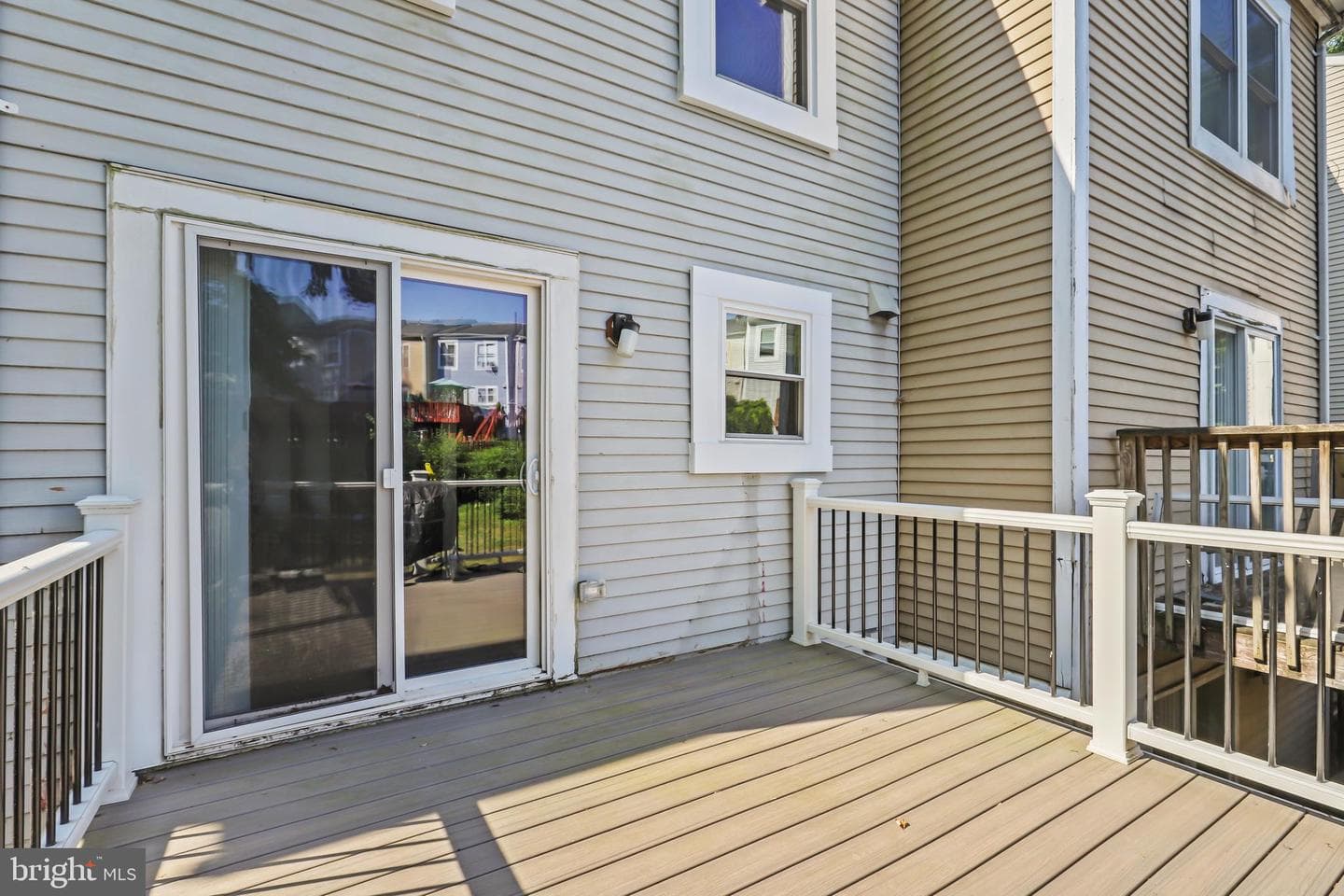 15239 Valley Stream Drive photo 4