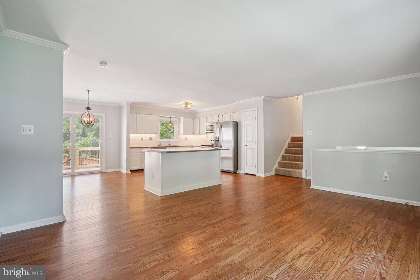 16212 Edgewood Drive photo 2