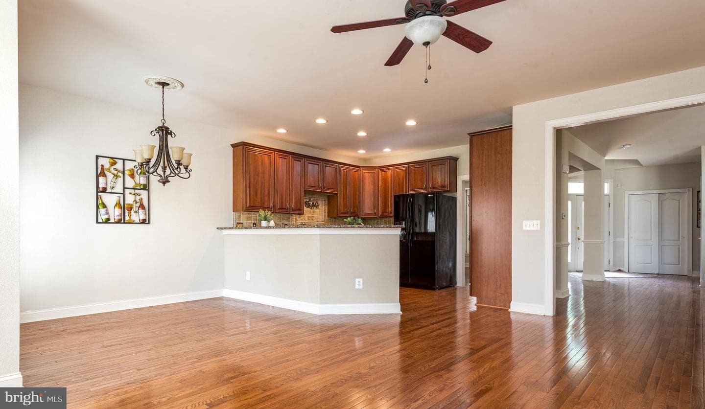5792 Amelia Springs Circle photo 16