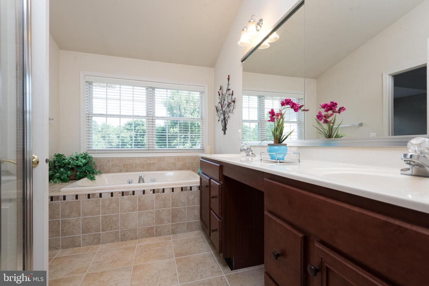 5792 Amelia Springs Circle photo 37