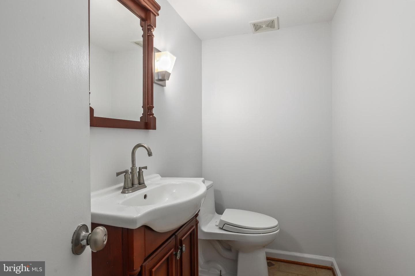 9815 Greenview Lane photo 16