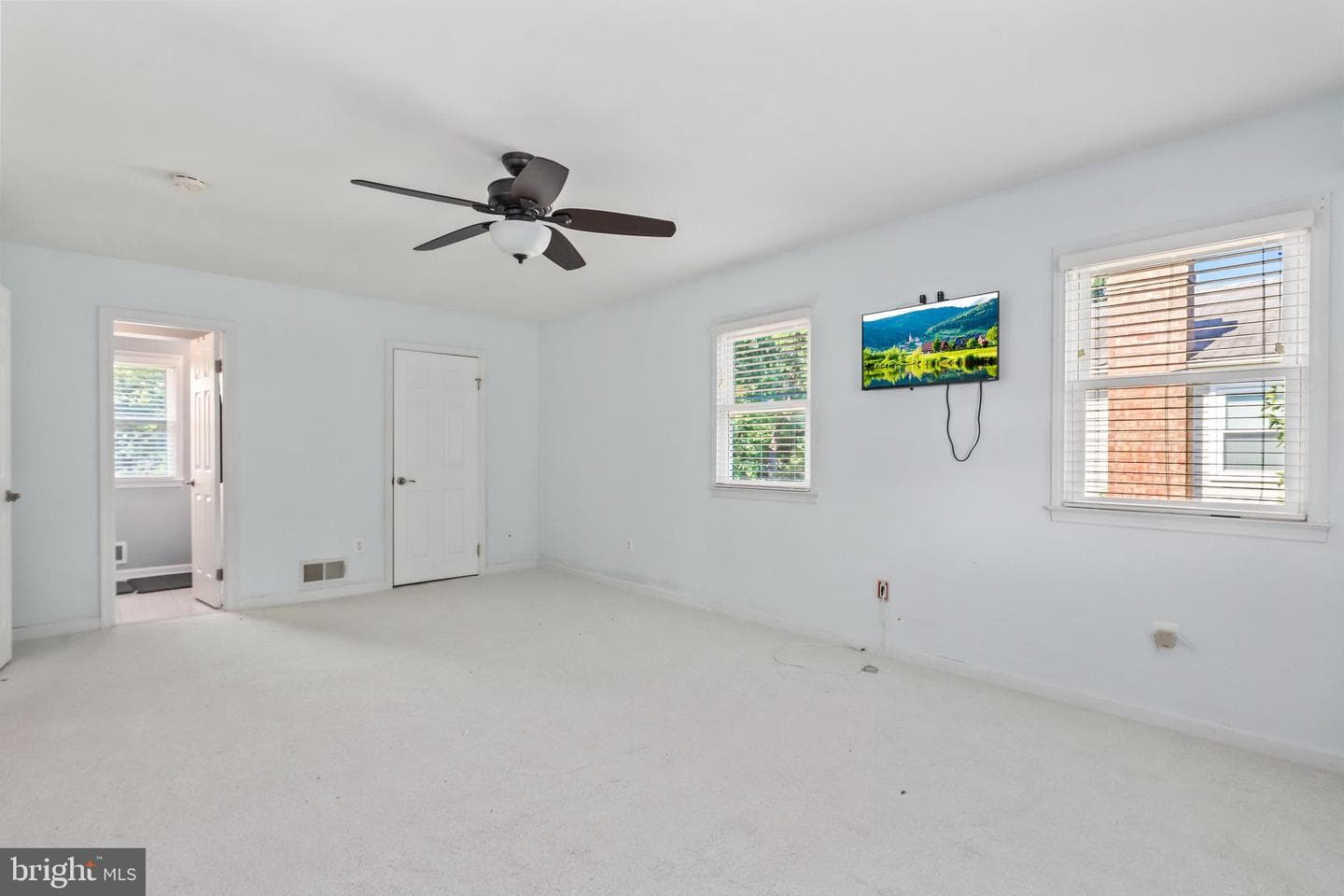 9815 Greenview Lane photo 19