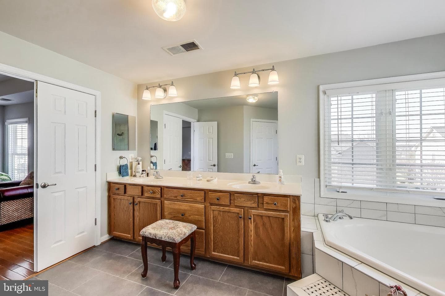 16180 Radburn Street photo 26