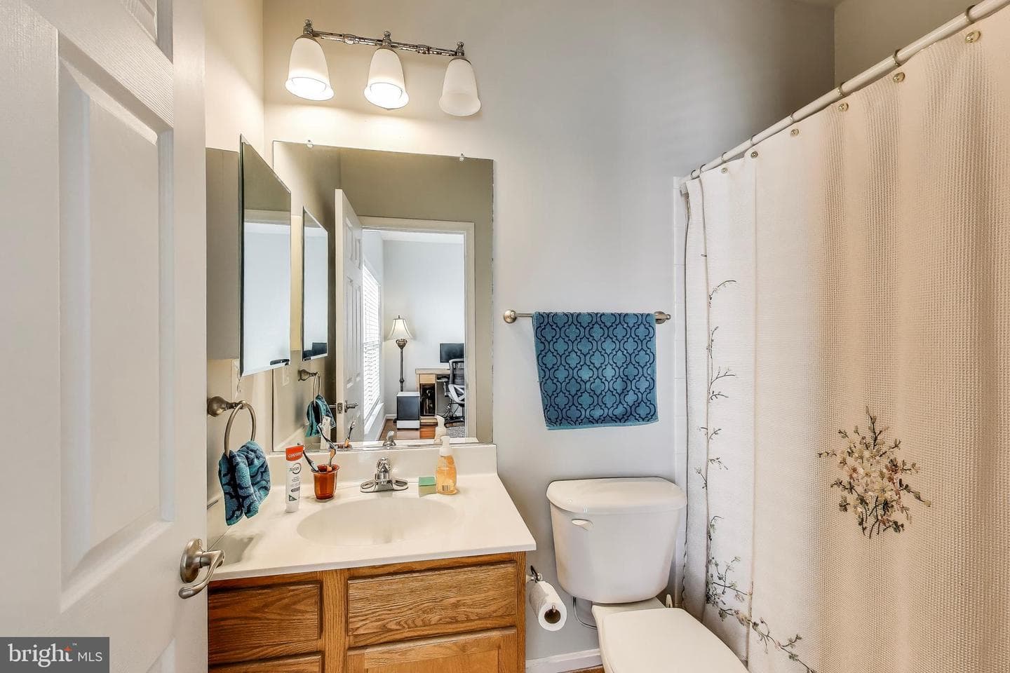 16180 Radburn Street photo 31