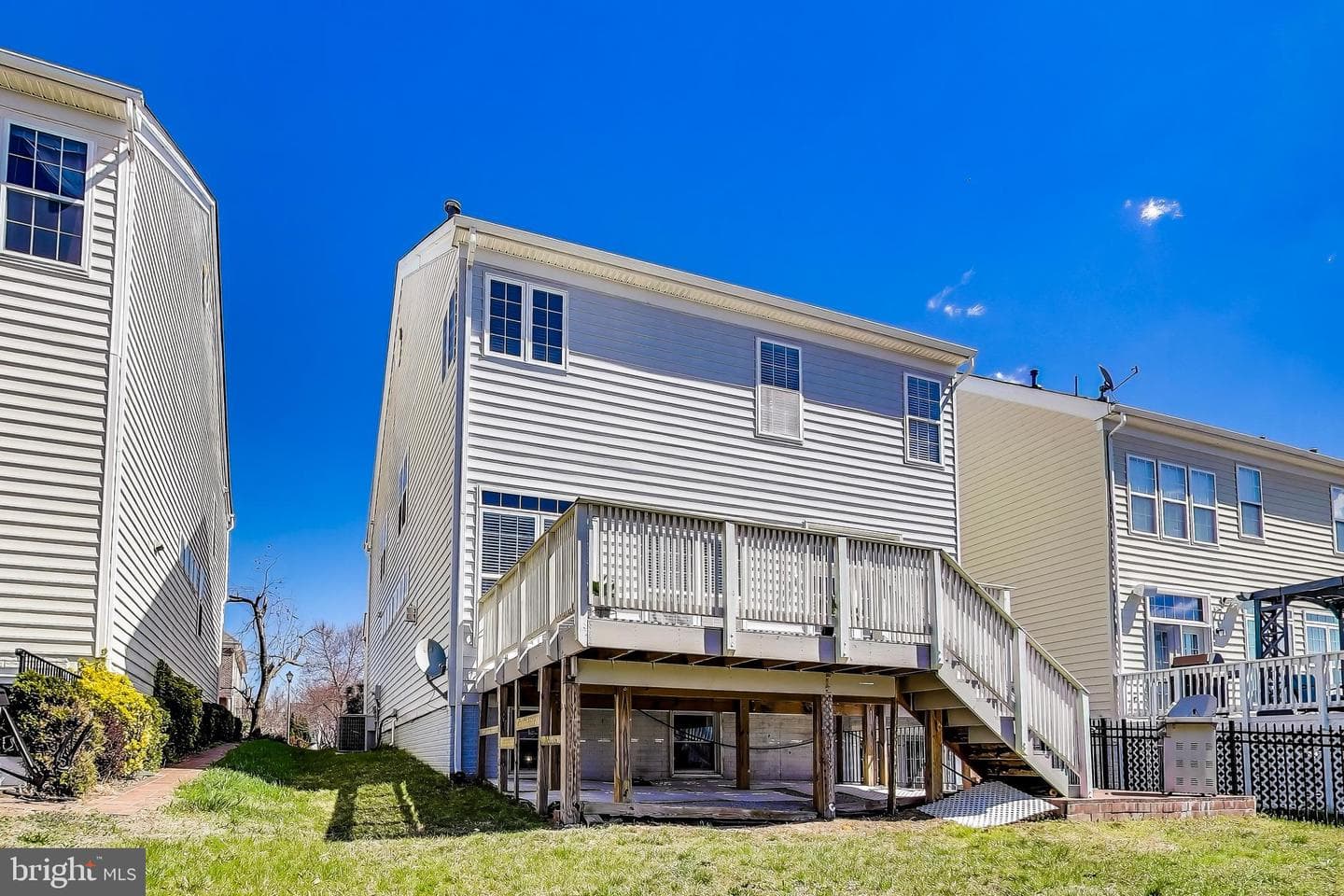16180 Radburn Street photo 47