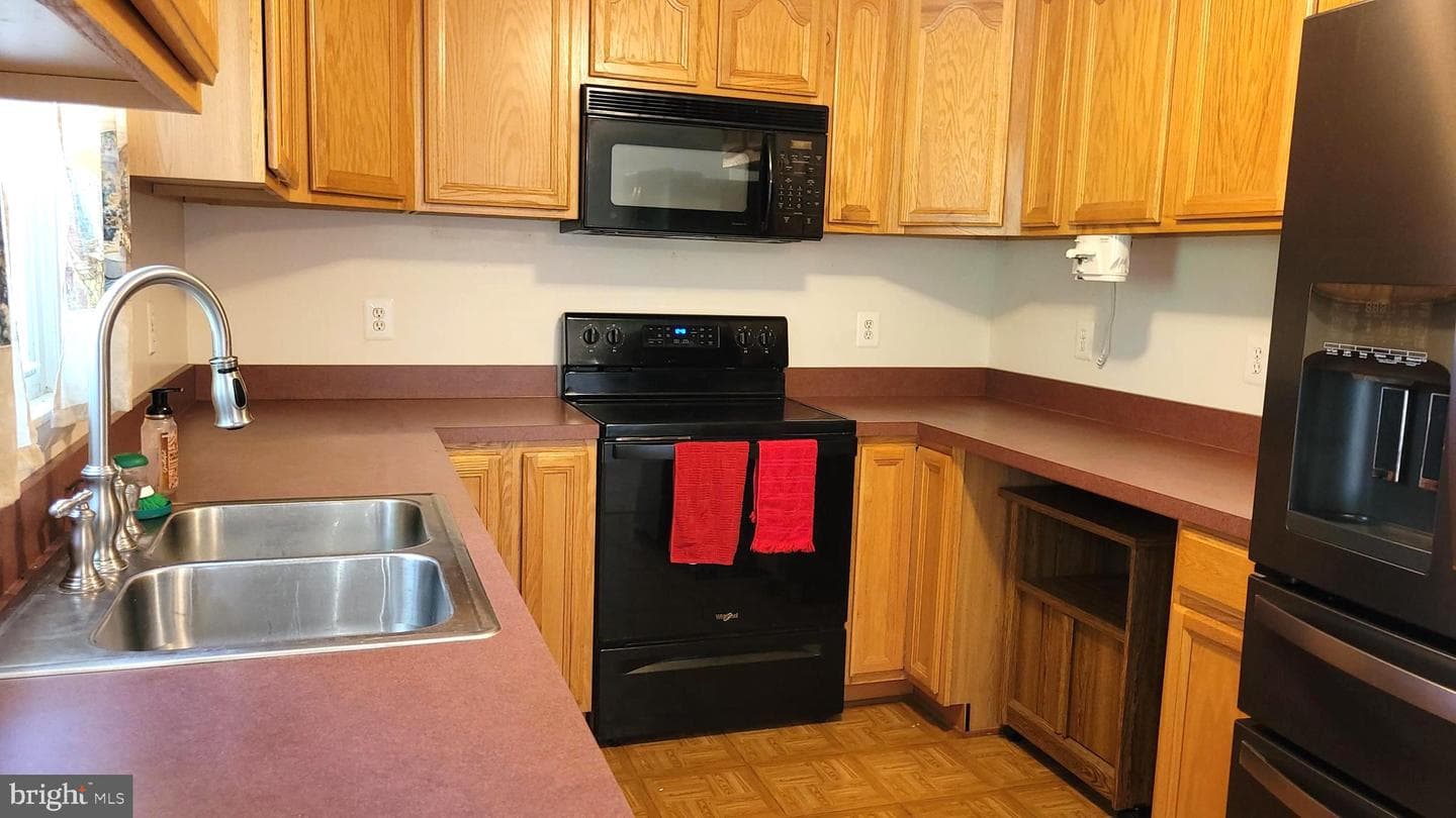 4806 Korvett Drive photo 7