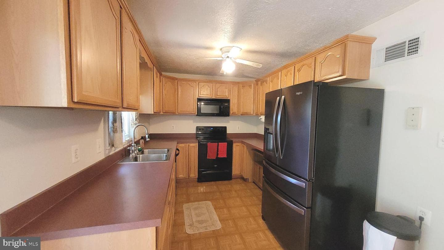 4806 Korvett Drive photo 8