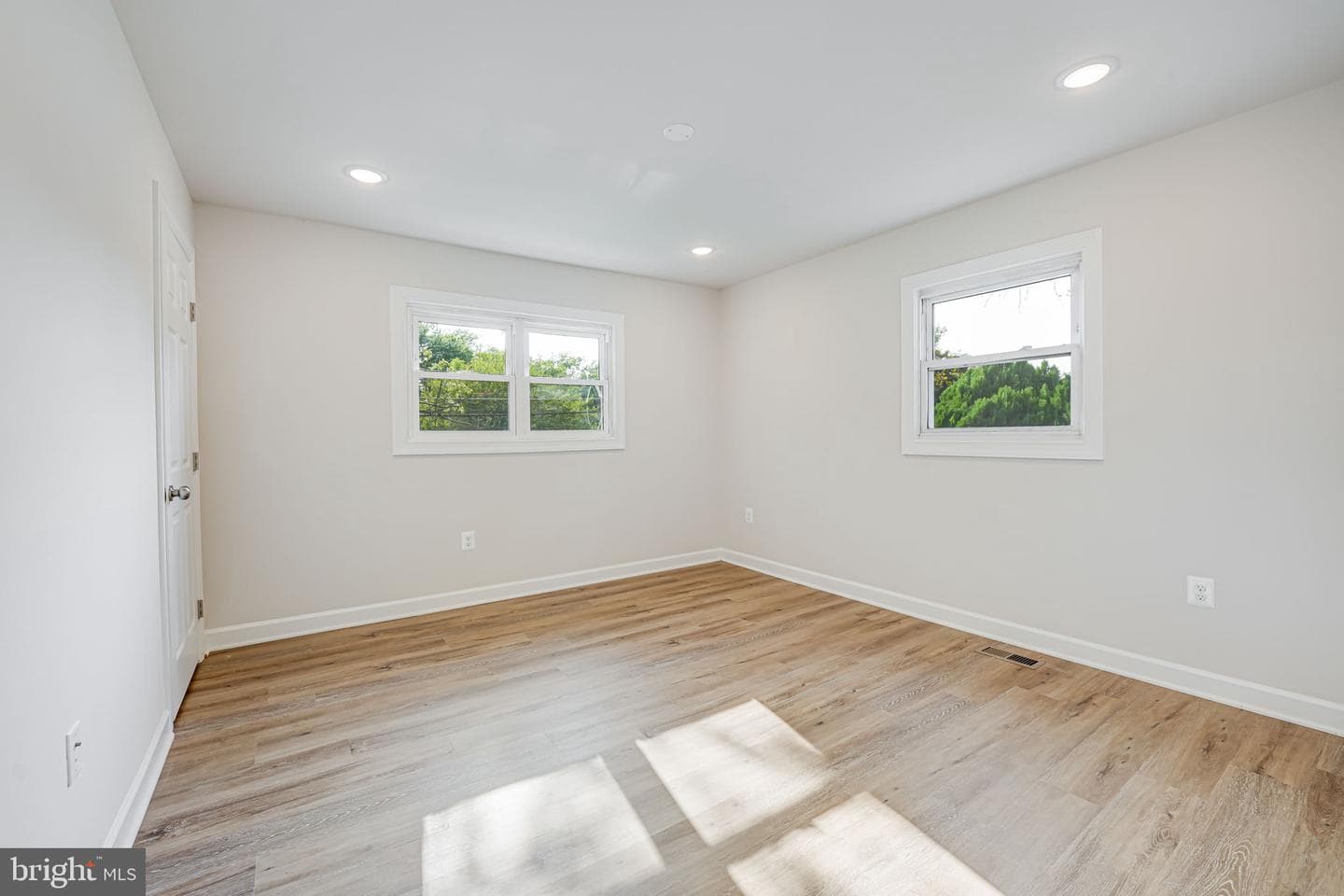 14105 Franklin Street photo 19