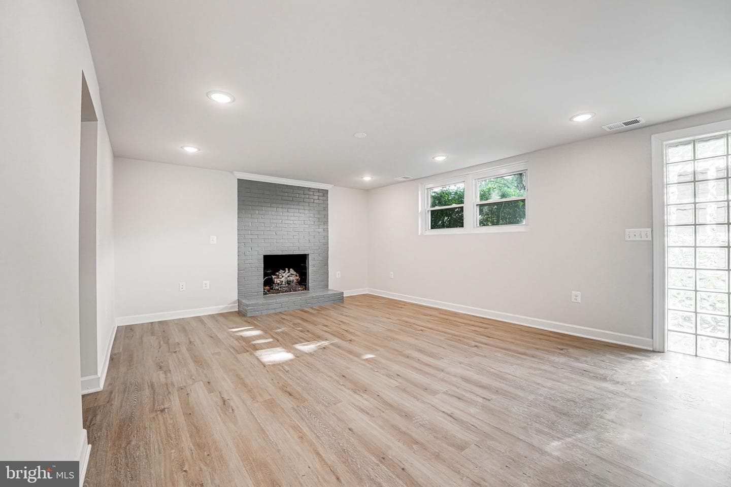 14105 Franklin Street photo 2