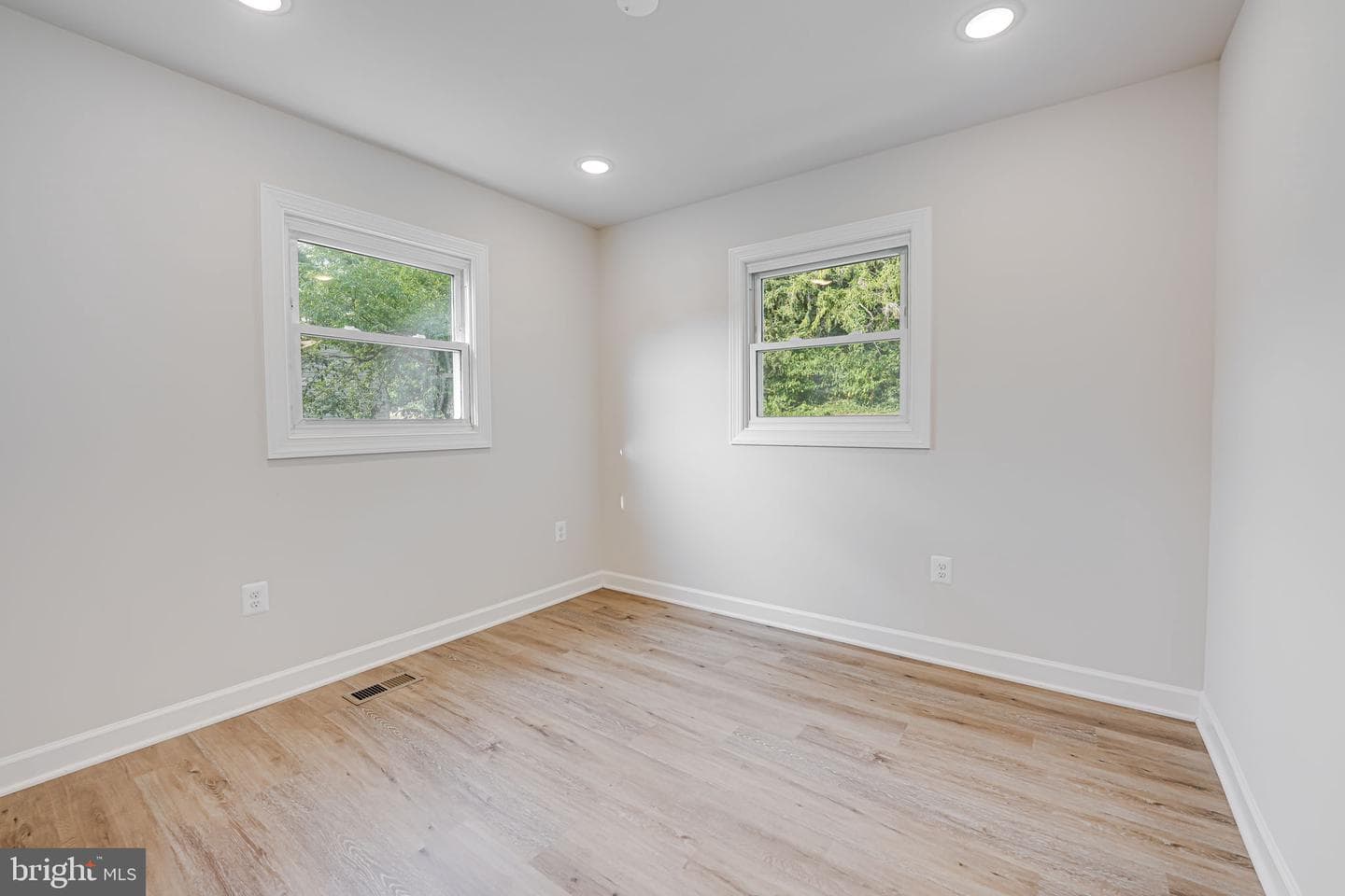 14105 Franklin Street photo 22