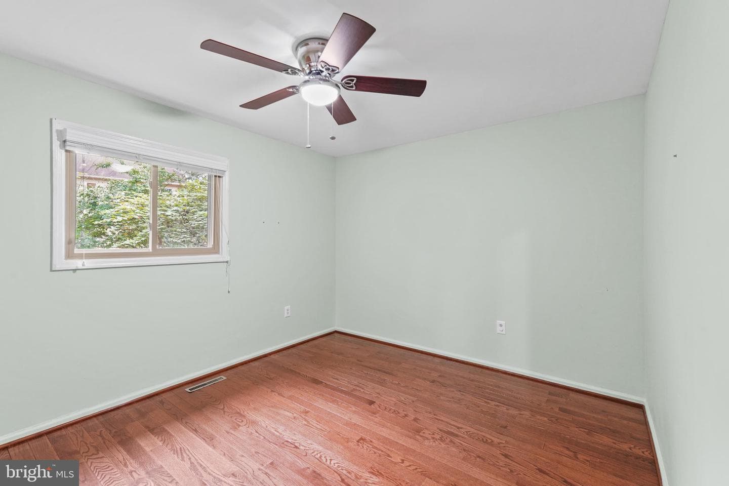 16204 Edgewood Drive photo 13