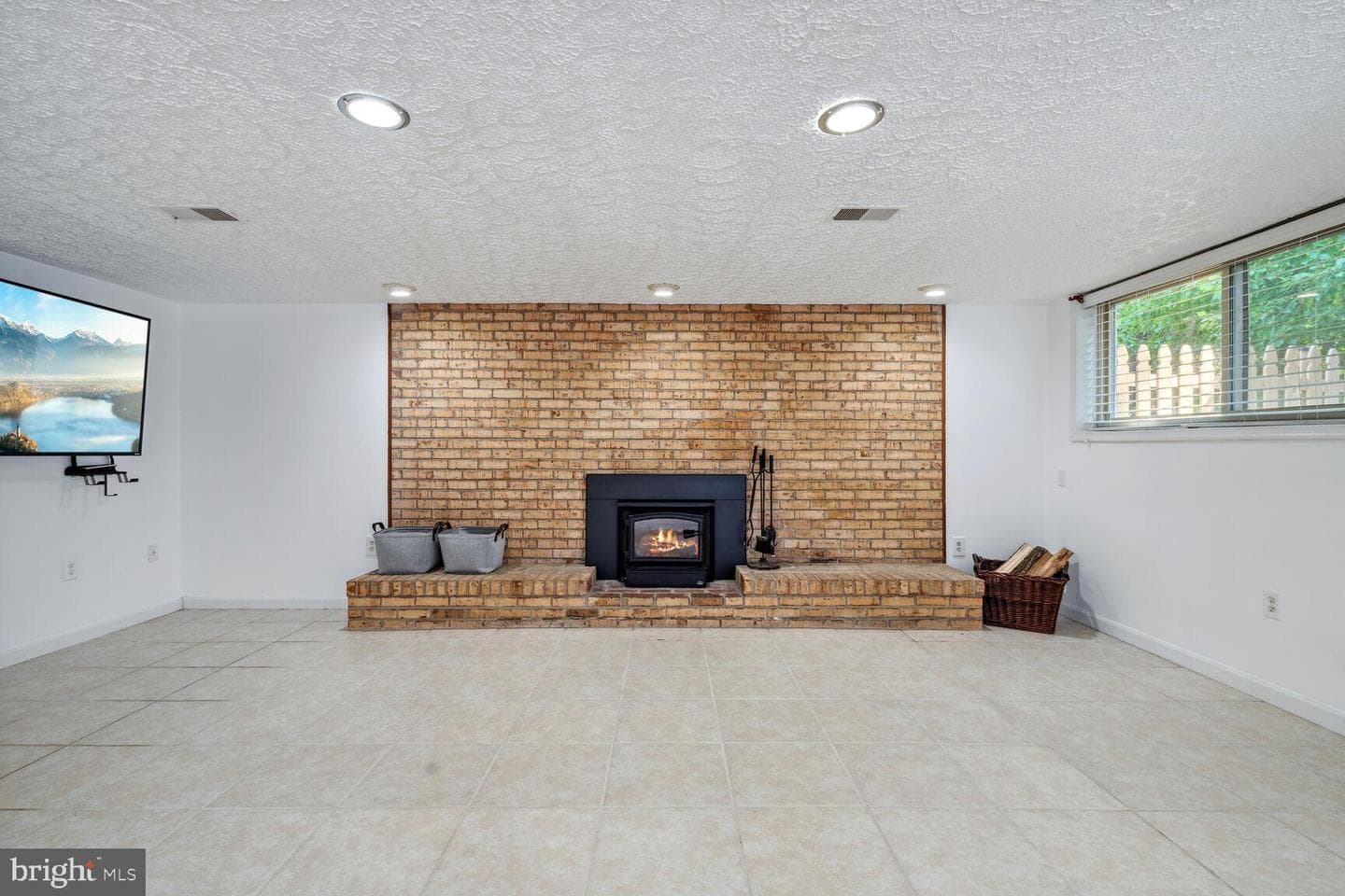 16204 Edgewood Drive photo 23