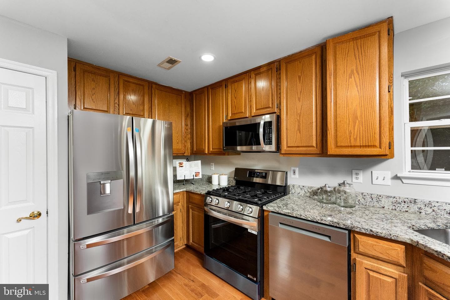 5254 Quebec Place photo 11