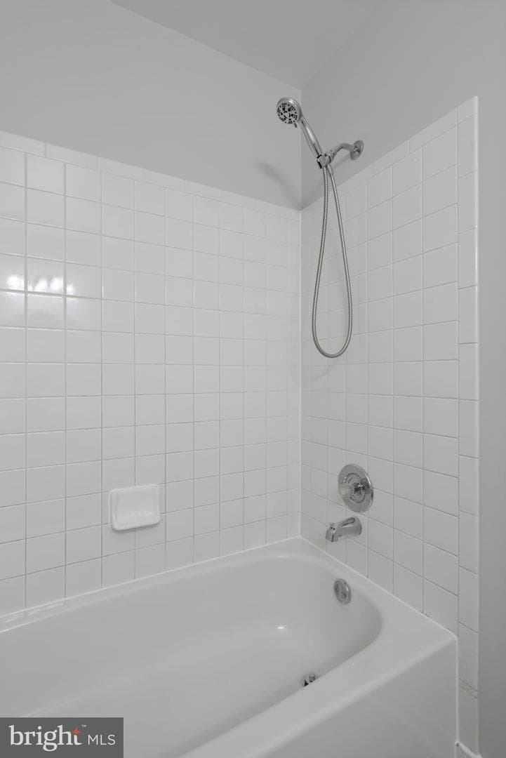 4985 Lambsgate Lane photo 26