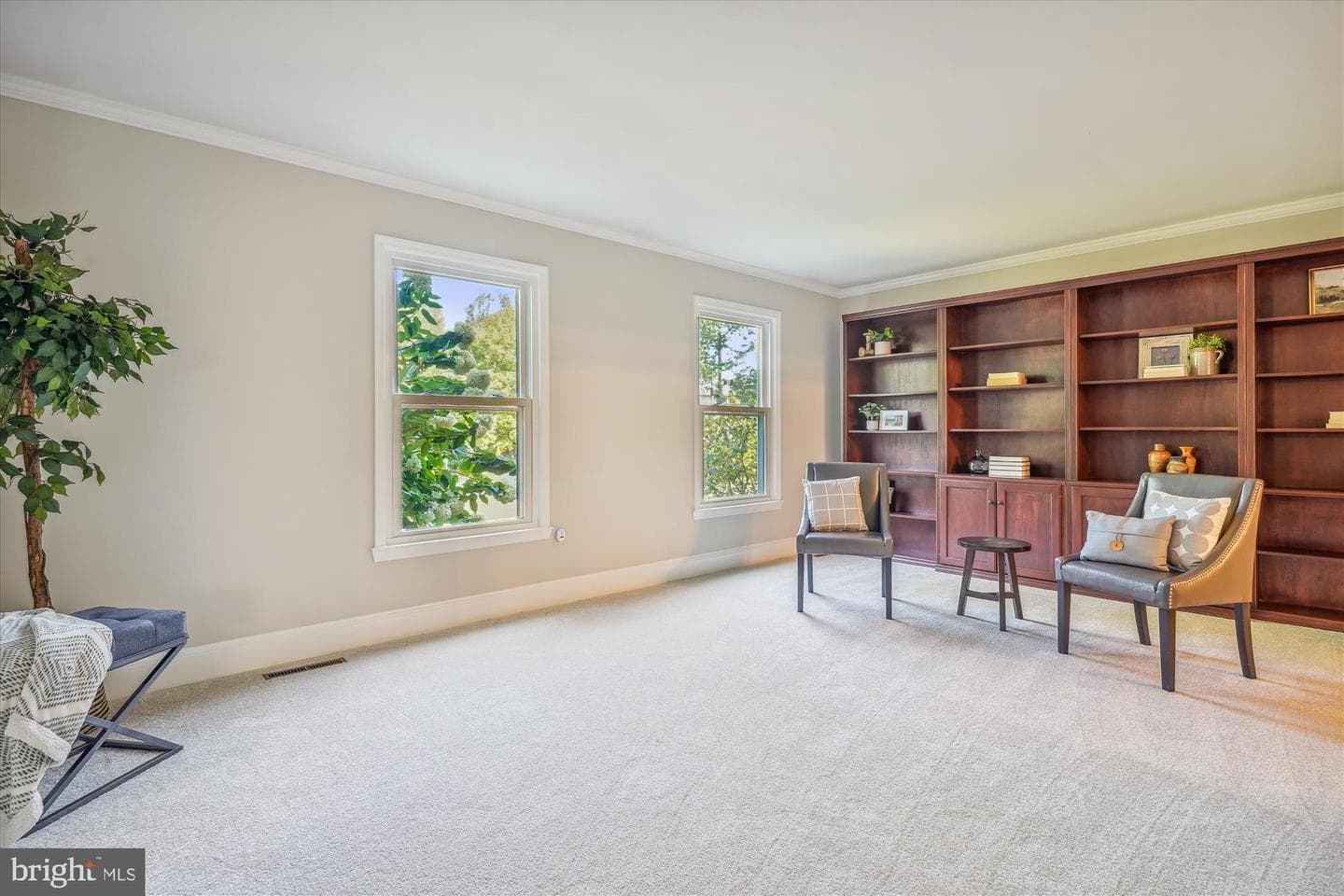 15901 Marlington Drive photo 4