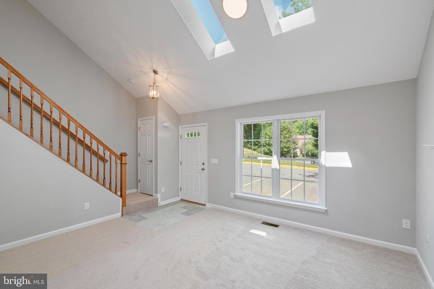 4301 Jonathan Court photo 5