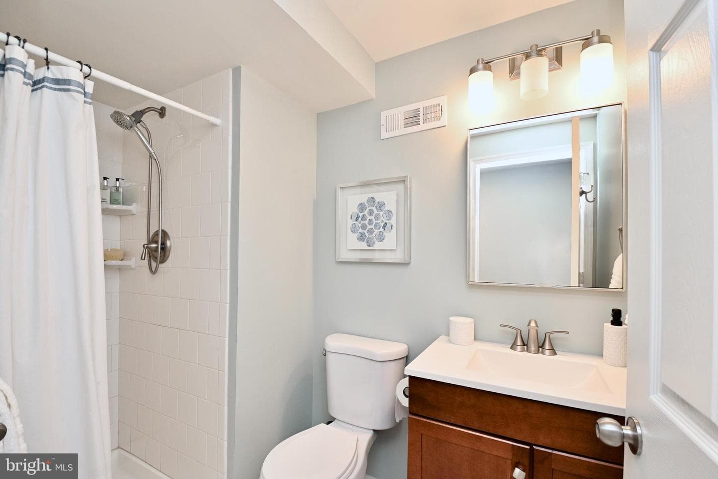 15044 Holleyside Drive photo 18