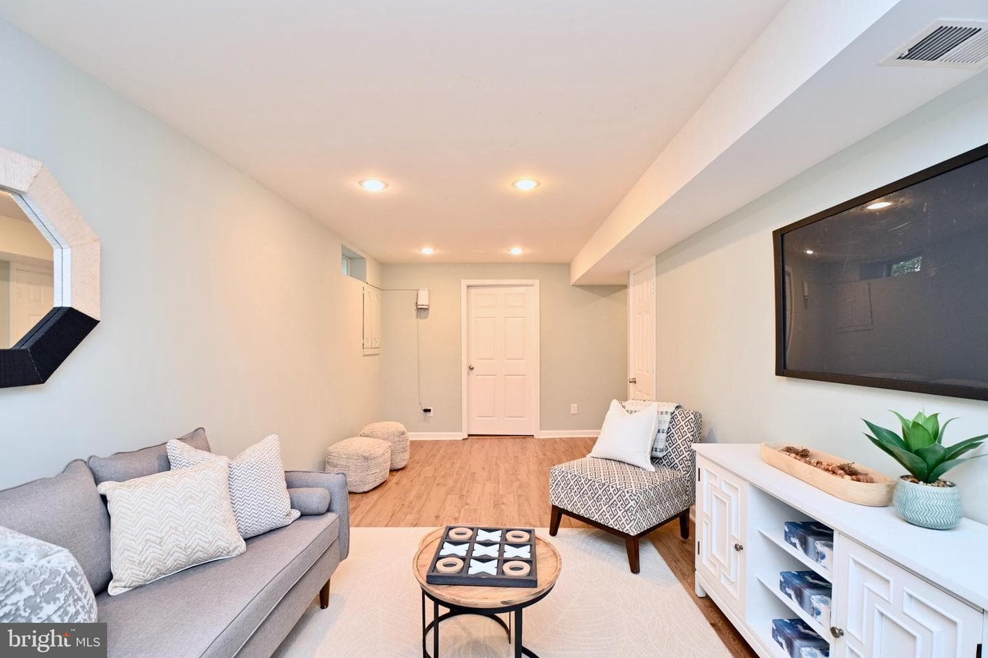 15044 Holleyside Drive photo 20