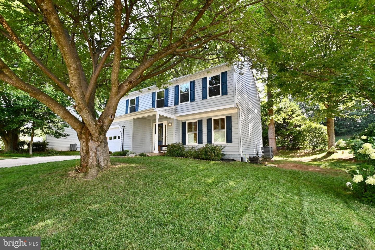 15044 Holleyside Drive photo 3