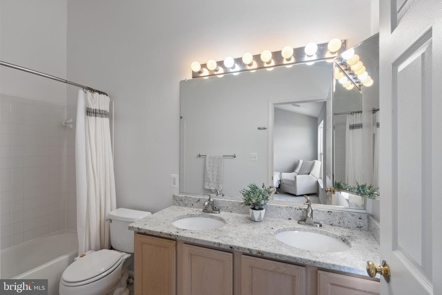 3569 Moon Way photo 32