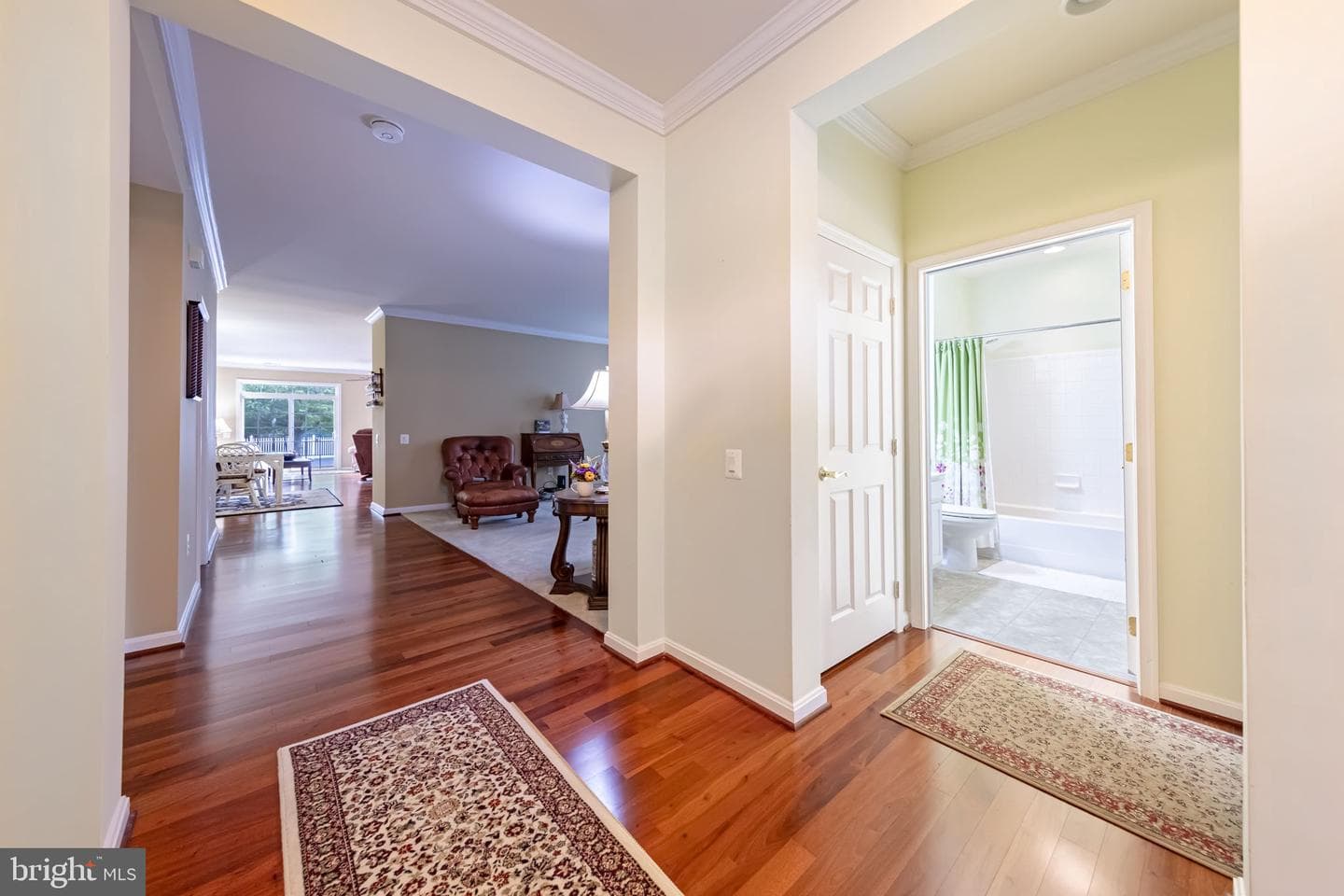 9516 Eredine Way photo 4
