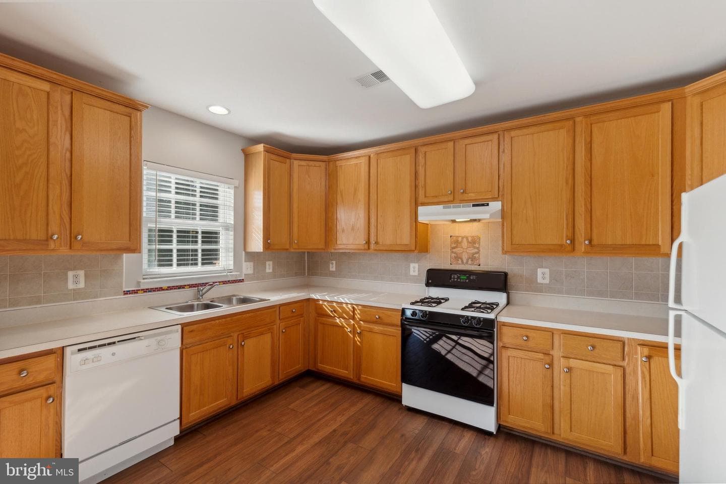 9838 Cheshire Ridge Circle photo 12
