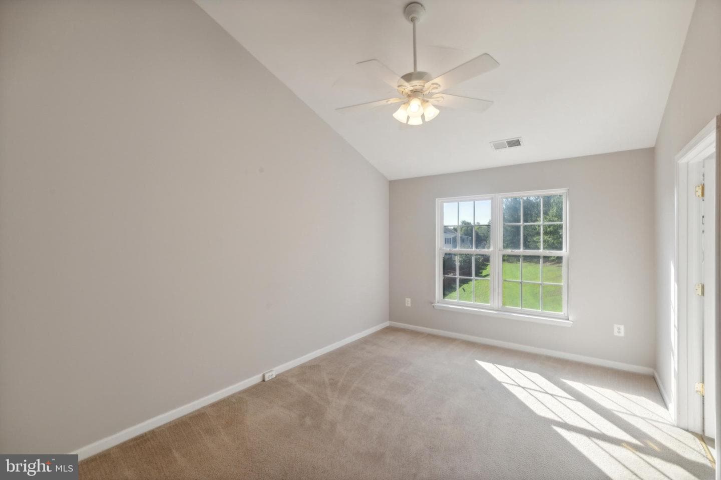 9838 Cheshire Ridge Circle photo 15