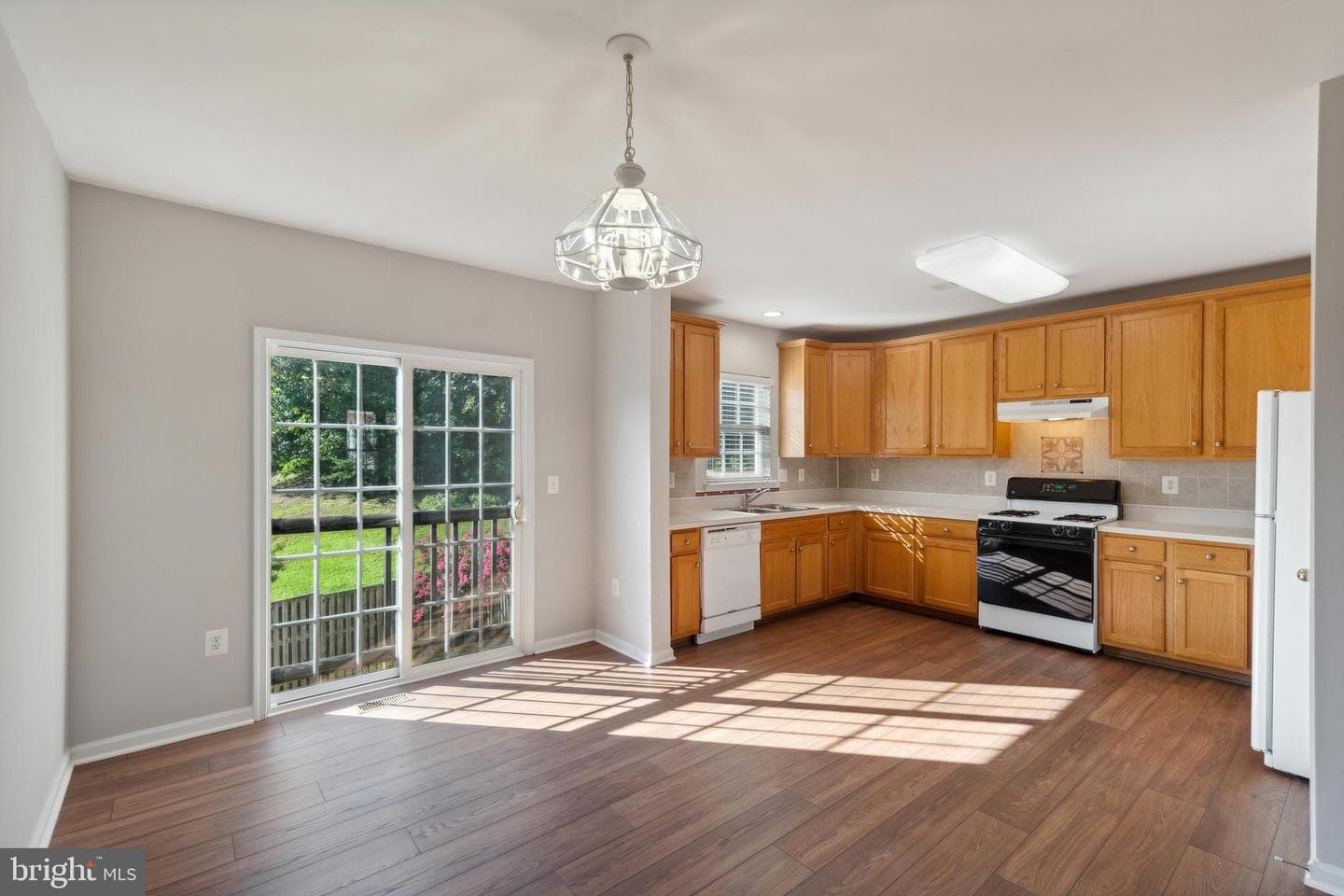 9838 Cheshire Ridge Circle photo 3