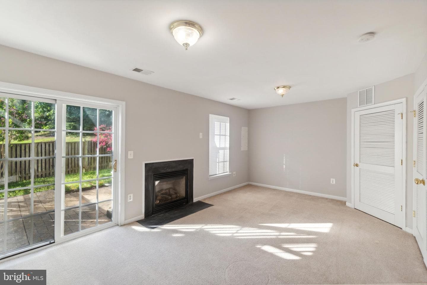 9838 Cheshire Ridge Circle photo 5