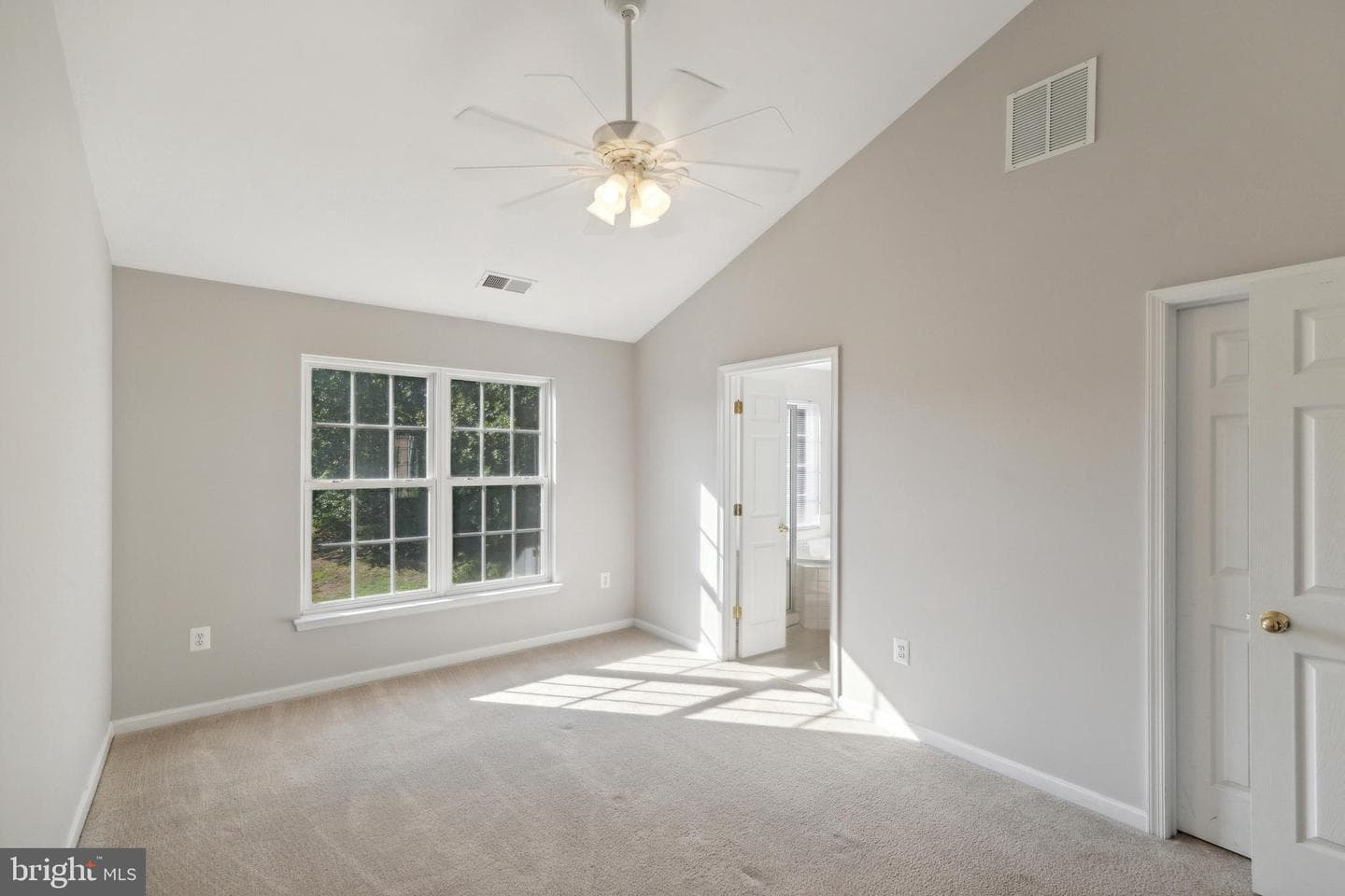 9838 Cheshire Ridge Circle photo 6