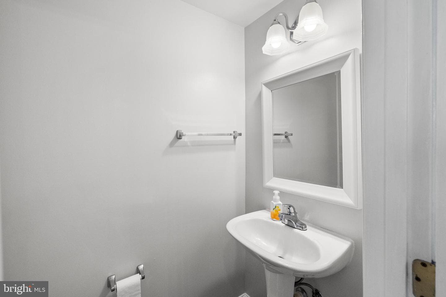 15016 Danube Way photo 7