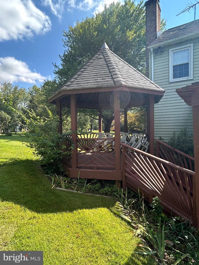 15956 Waterfall Road photo 9