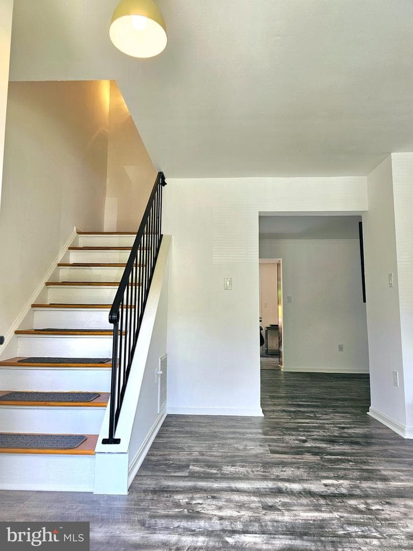 3304 Ladino Court photo 2