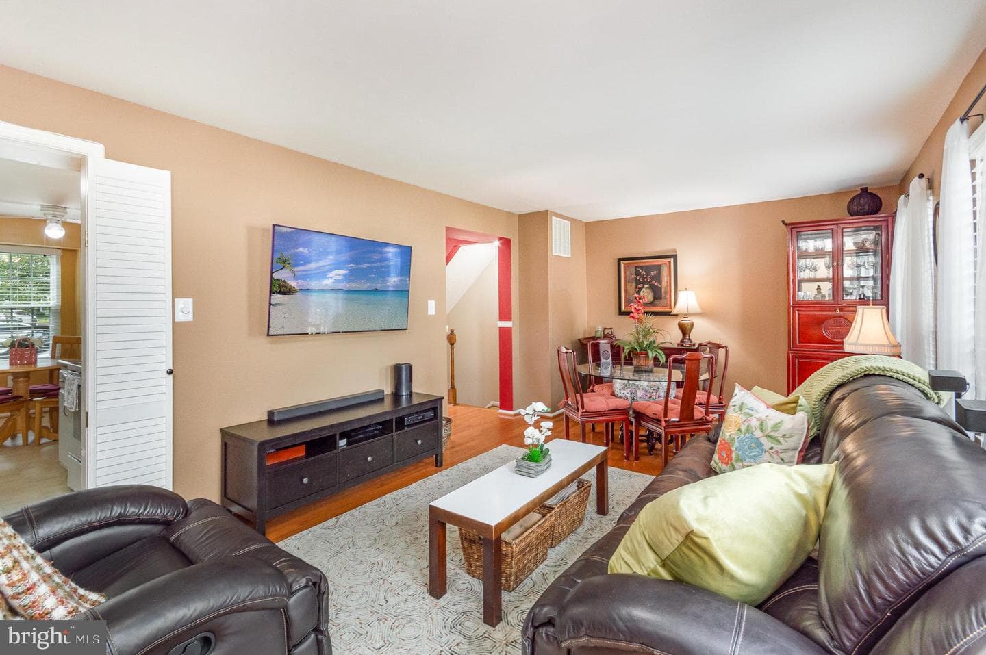 2934 Madeira Court photo 9