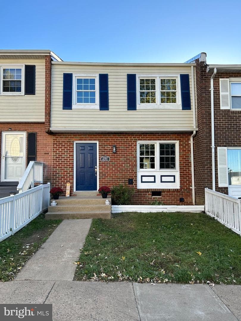 2707 Steele Court photo 1