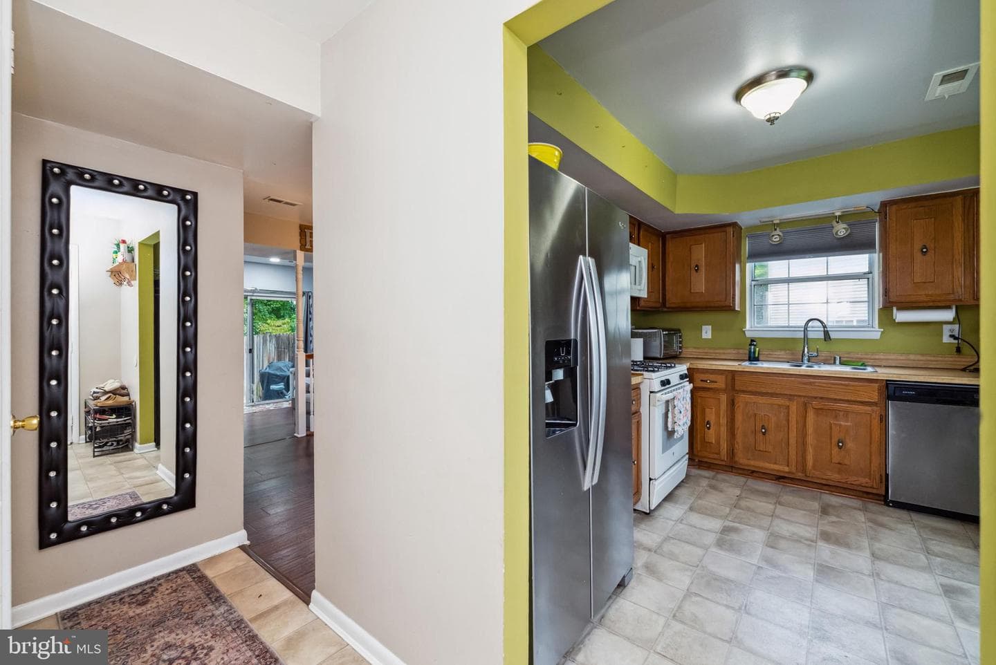 15053 Catalpa Court photo 3