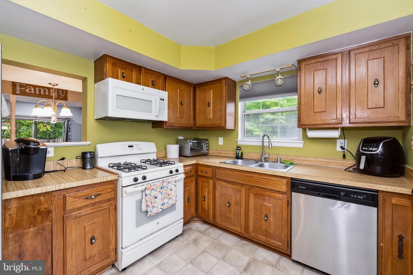 15053 Catalpa Court photo 4