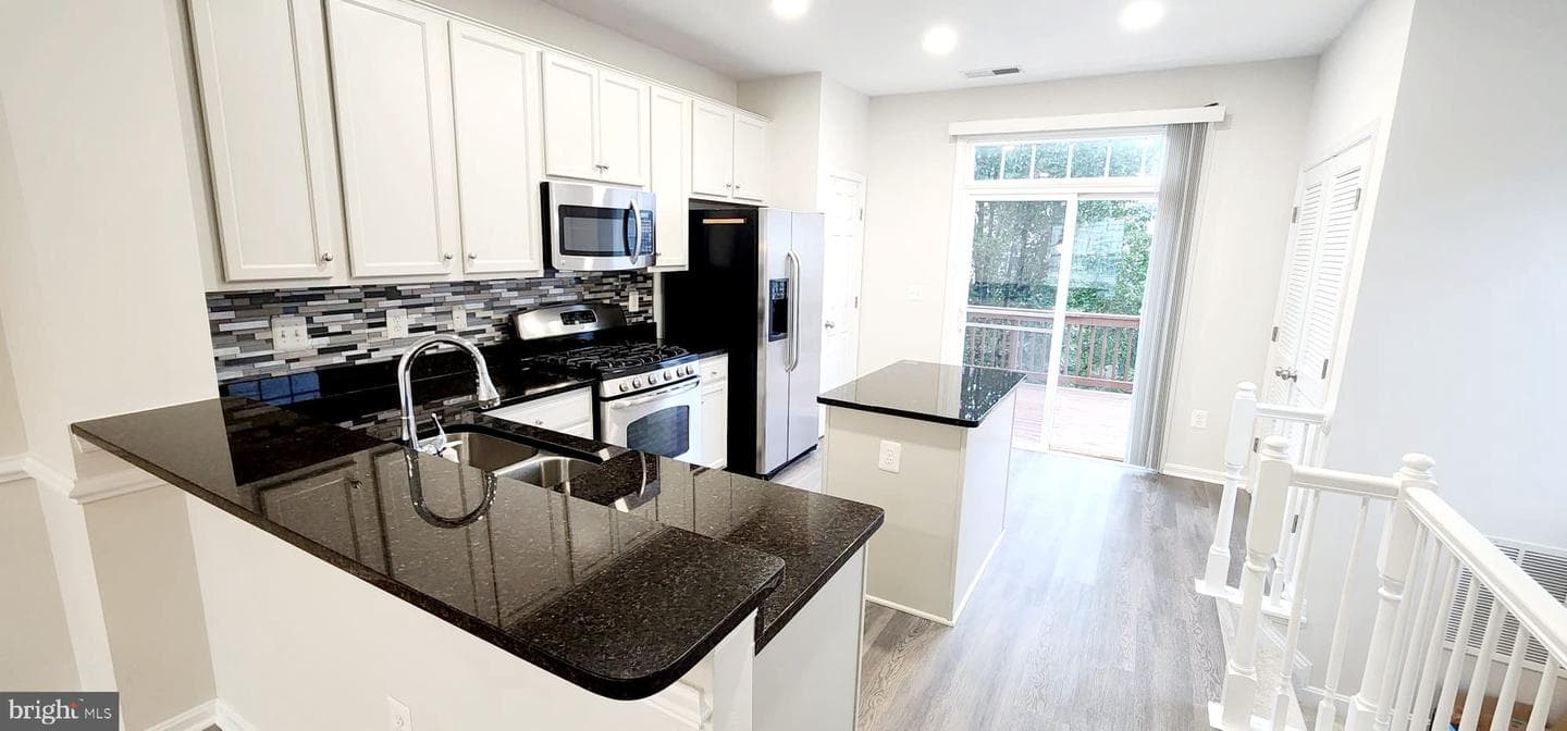 15640 John Diskin Circle photo 10