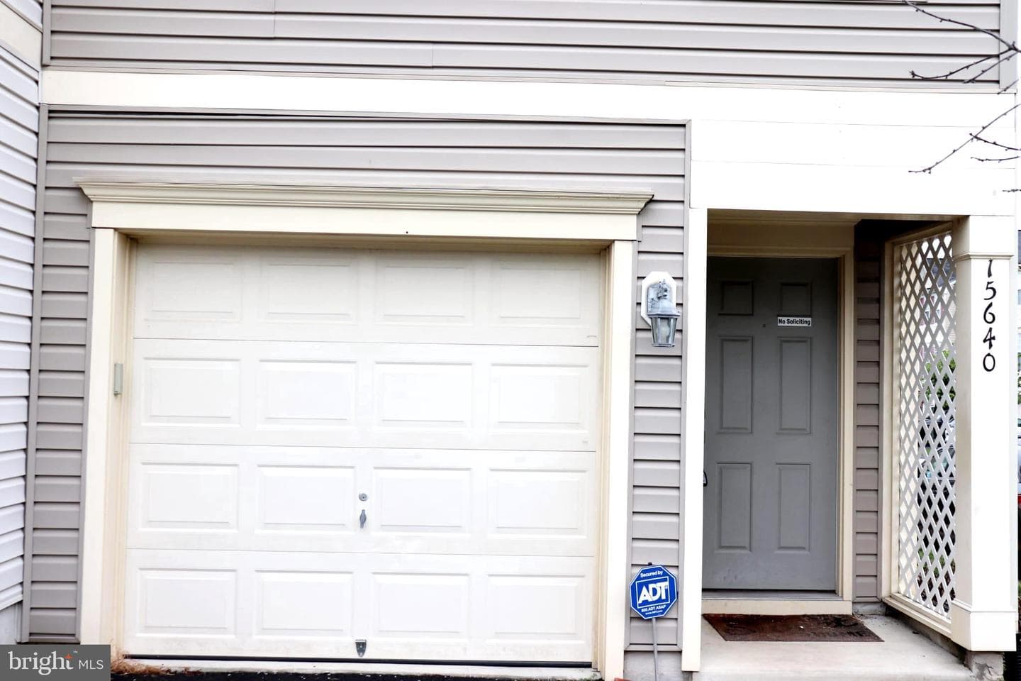 15640 John Diskin Circle photo 3