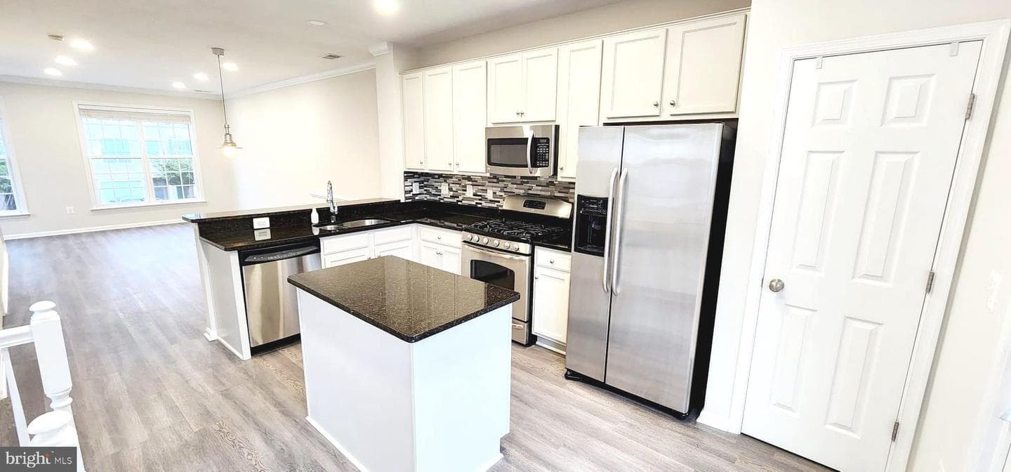 15640 John Diskin Circle photo 8