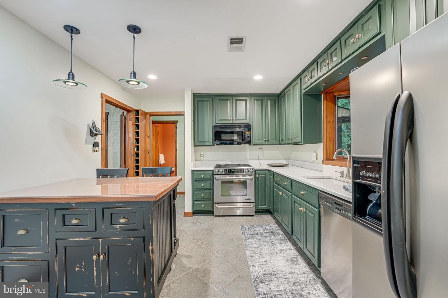 12042 Kahns Road photo 23