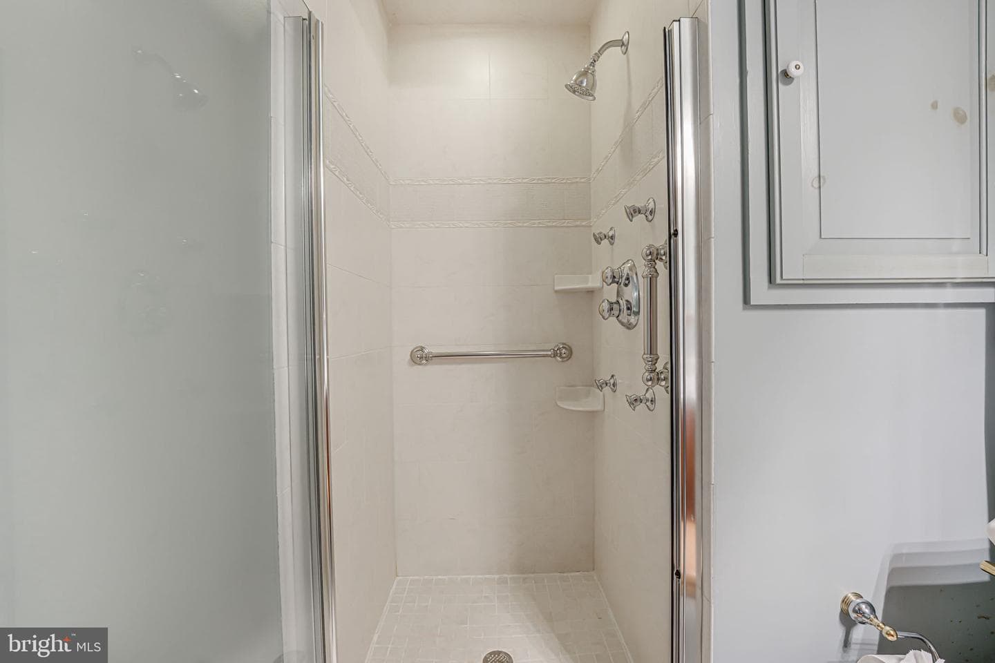 12042 Kahns Road photo 32