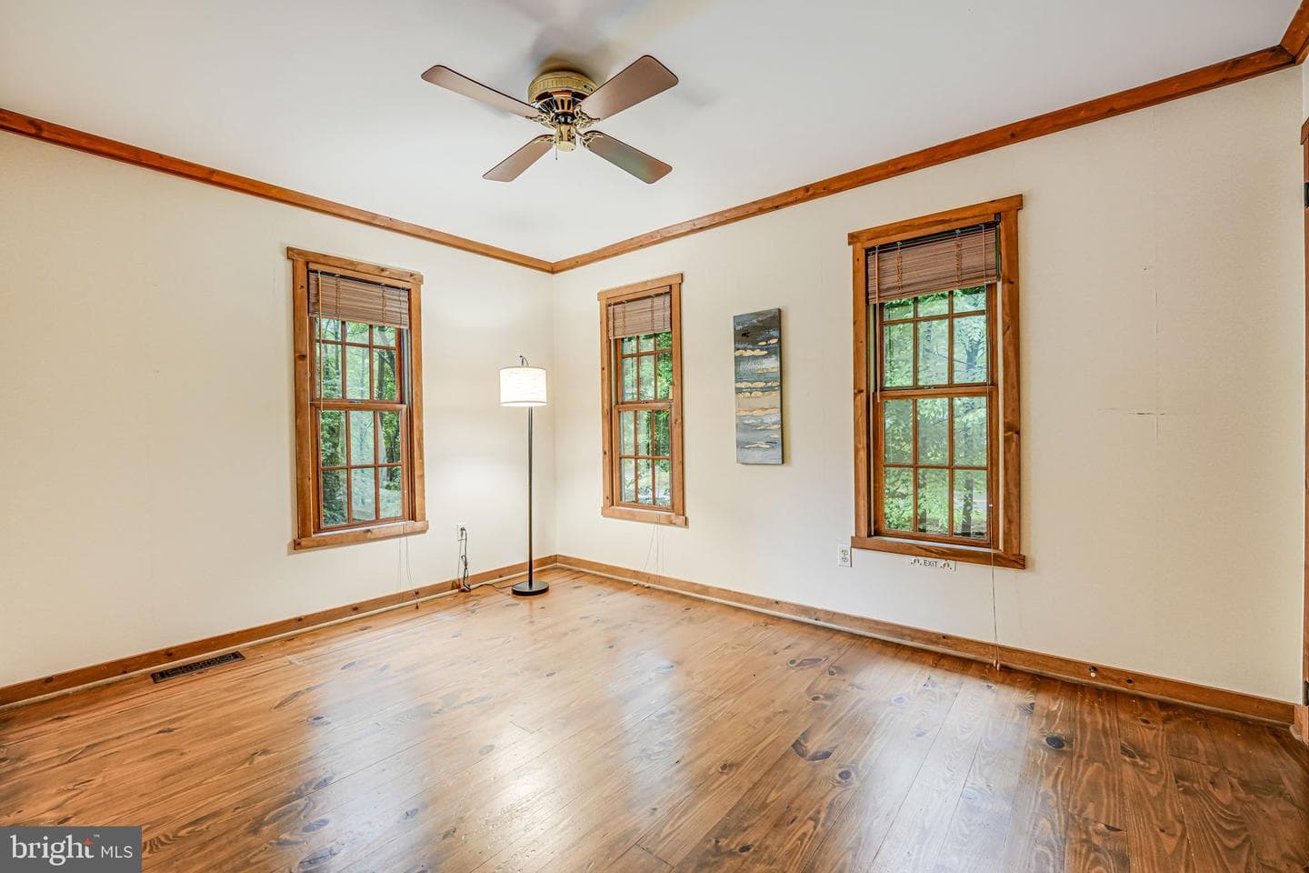 12042 Kahns Road photo 36